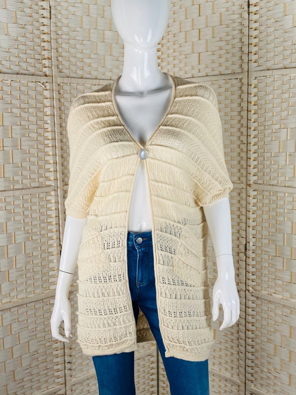 KUNA Womens Cardigan w/ Single Abalone Button, S / M.
